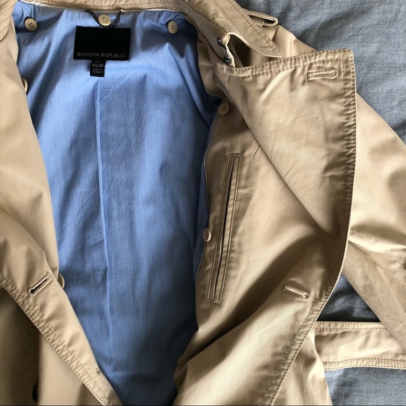 *SOLD* BANANA REPUBLIC Water-Resistant Short Trench Coat - Picture 6 of 11